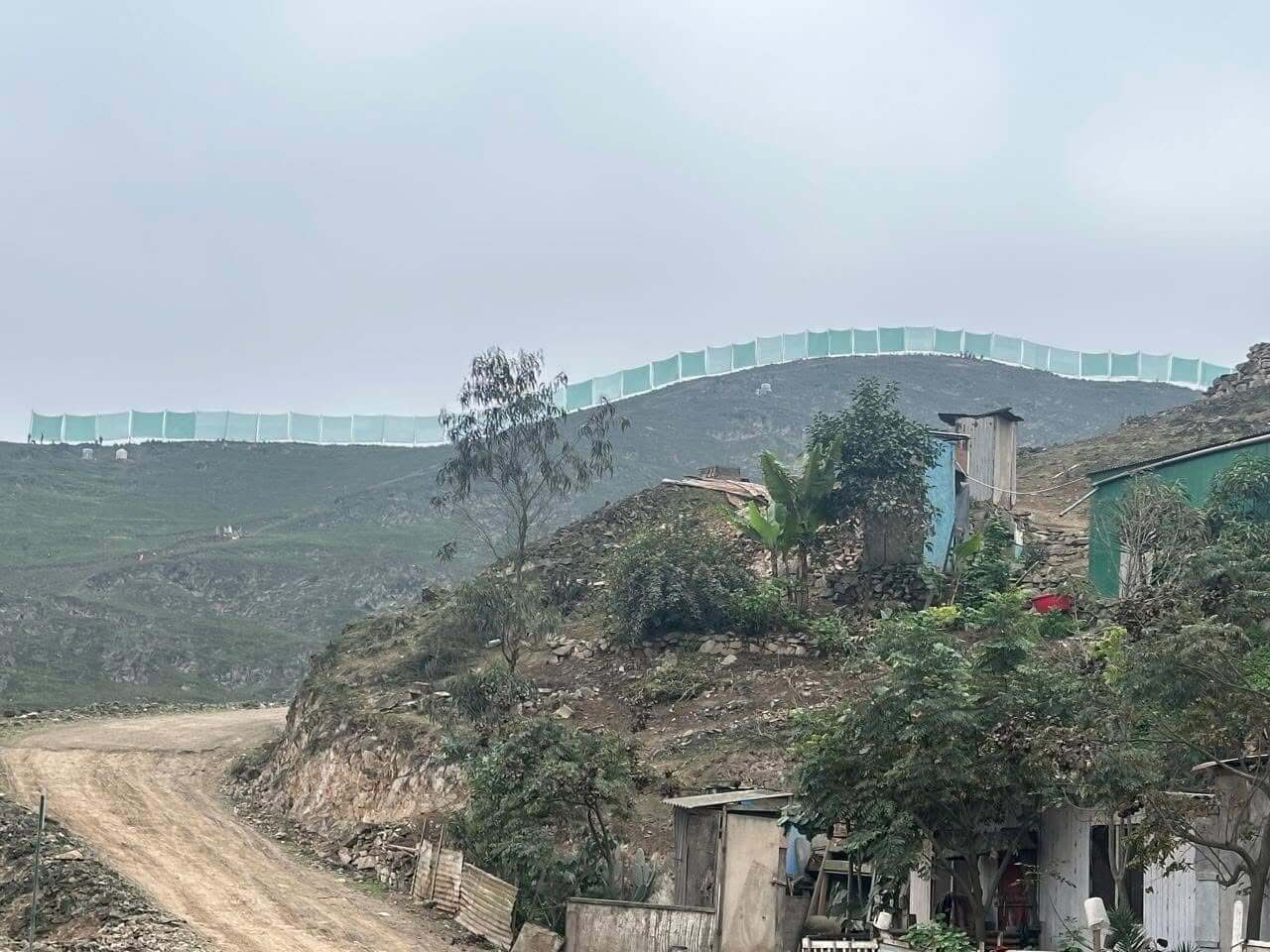 En unas semanas mas vamos a inaugurar las 250 Atrapanieblas, en las alturas del distrito de Villa María del triunfo, para beneficiar a muchas familias Sin Agua, gracias a las empresas privadas como; COLEGIO MARKHAM.